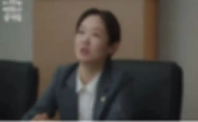 Karakter Ryu Jae Sook di drama Korea Extraordinary Attorney Woo