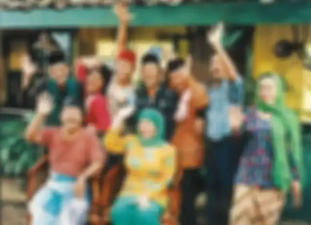 Foto Rano Karno bersama pemeran Si Doel Anak Sekolahan.