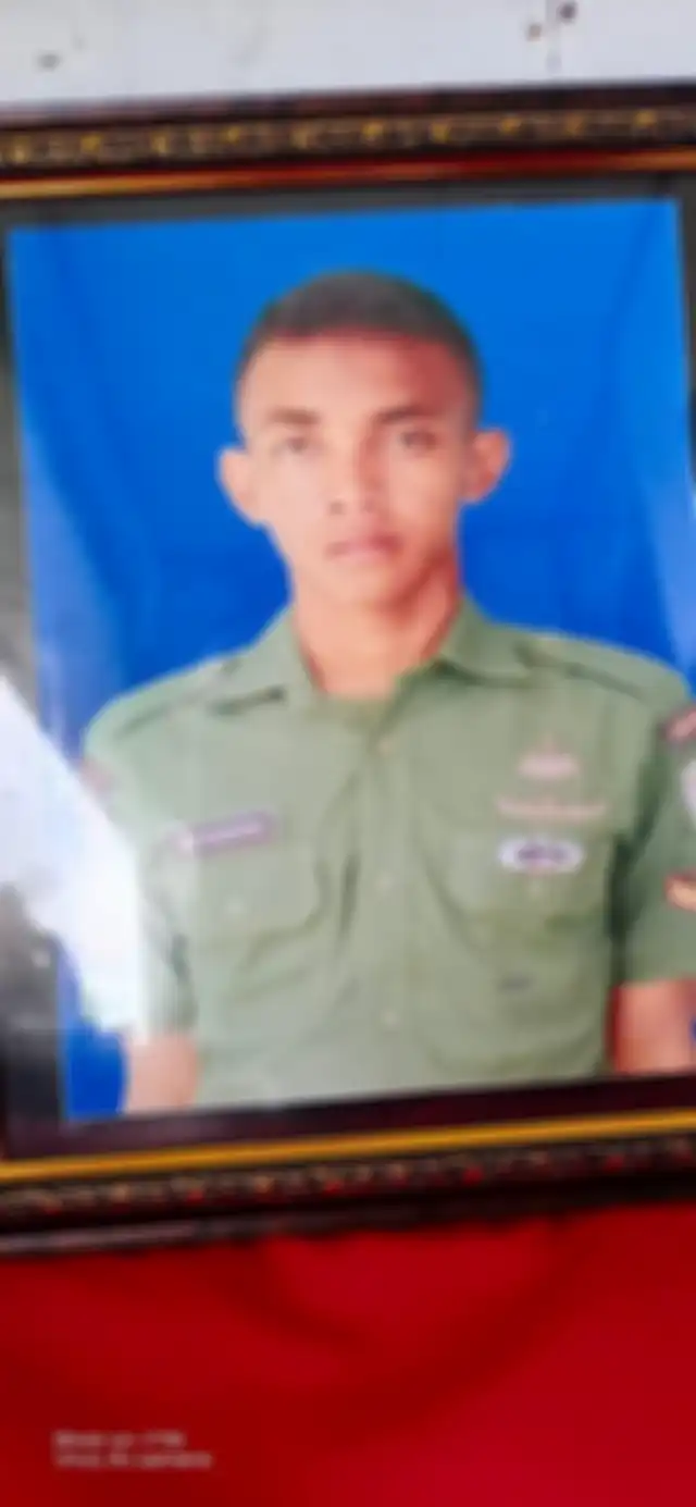 Foto jenazah Sertu Ari Baskoro beredar di media sosial. Prajurit yang bertugas di Papua ini adalah anggota Kodam Iskandar Muda Banda Aceh. 
