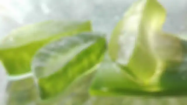 Gel lidah buaya untuk atasi bisul.