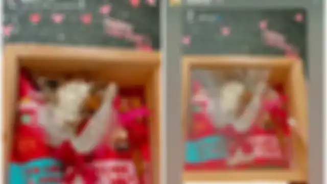 Hadiah Valentine Wijin untuk Gisel. Di foto Gisel pamer hadiah dari Gempi, Lee Jeong Hoon memberikan komentar berupa emoji love sebanyak 4 buah. Netizen ikut nimbrung.