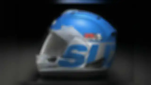 Helm Arai edisi spesial Suzuki 100th Anniversary.