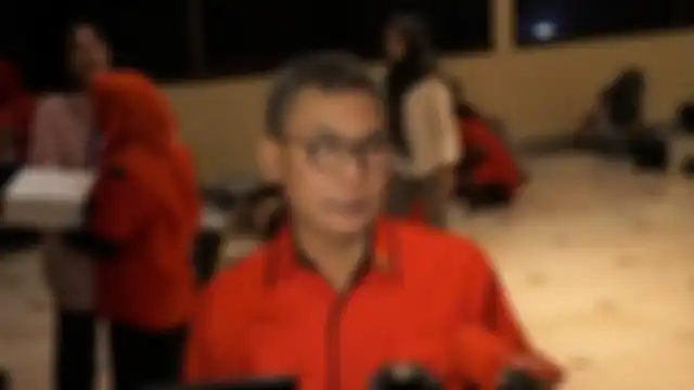 Pencetus Dewan Kolonel PDIP ternyata sempat sentil Kapolri Jenderal Listyo Sigit soal Ferdy Sambo. Foto Johan Budi dibahas. 