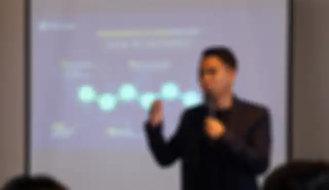 Teguh Kurniawan Harmanda, COO Tokocrypto menjelaskan mengenai Tokolaunchpad dan IEO pada jumpa pers