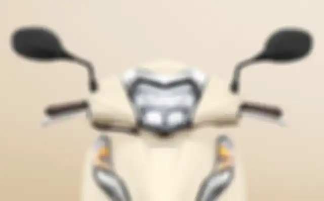 Bentuk muka depan Honda Lead 125, khas skutik ala Eropa.