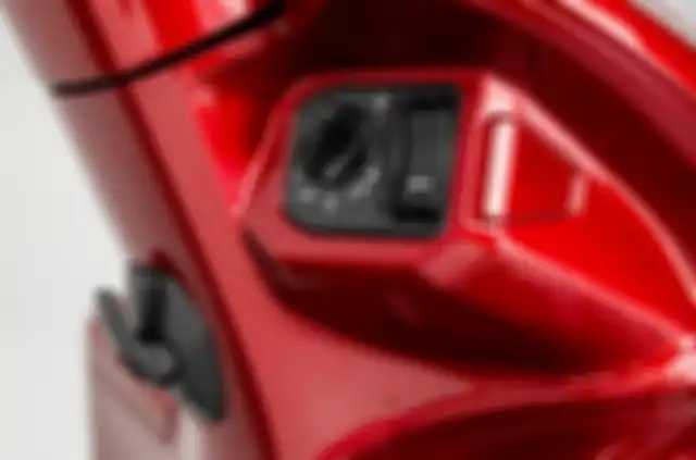 Honda Vision 2021 sudah mengadopsi SmartKey.