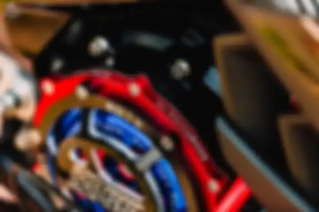 Yamaha MX King 150 ini pakai sistem dry clutch 