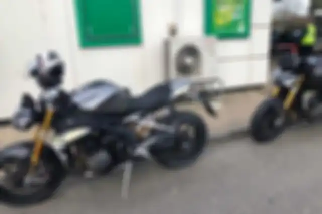 Triumph Speed Triple 1200 RS 2021 terungkap di jalan.