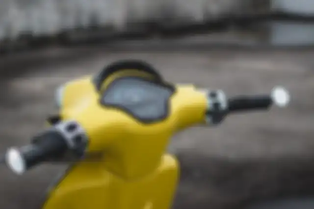 Spidometer diganti dan pasang spion bar-end.