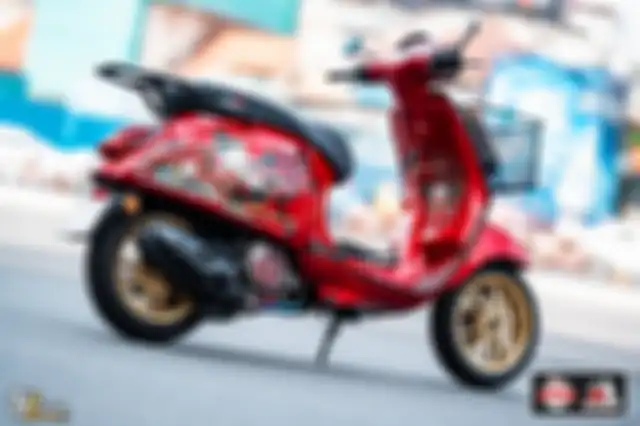 Decal stiker bodi di Vespa Sprint ini bertemakan kartun Pucca.