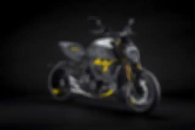 Ducati Diavel 1260 S 2021 'Black and Steel'