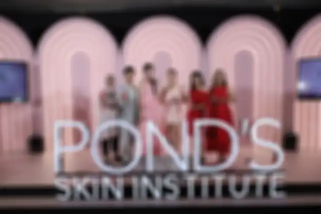 Tzuyu TWICE, Pevita Pearce dan Dian Sastro pada Press Conference PONDS SKIN INSTITUTE Time Capsule
