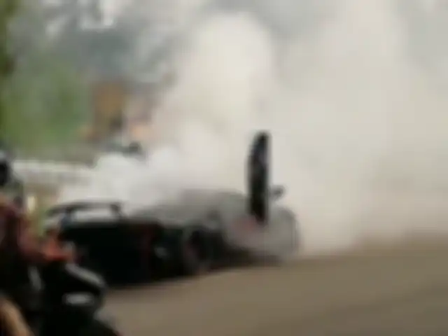Mobil Lamborghini Aventador milik Raffi Ahmad yang terbakar kemarin sore (19/10).