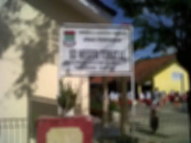 Sekolah dengan nama unik di Indonesia