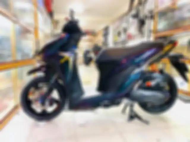 Modifikasi Honda Vario 150 pakai kaki-kaki motor MotoGP.