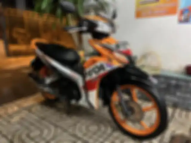 Honda Blade 125 Repsol HRC Edition ini jadi motor langka di Vietnam karena diimpor utuh dari Indonesia dalam jumlah terbatas.