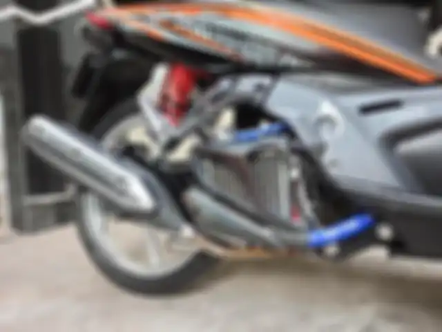 Selang radiator Samco dan header titanium.