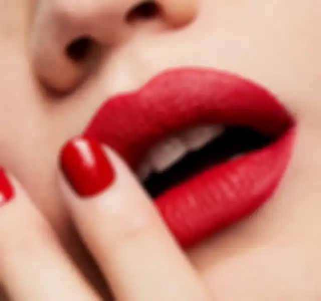 Lipstik merah