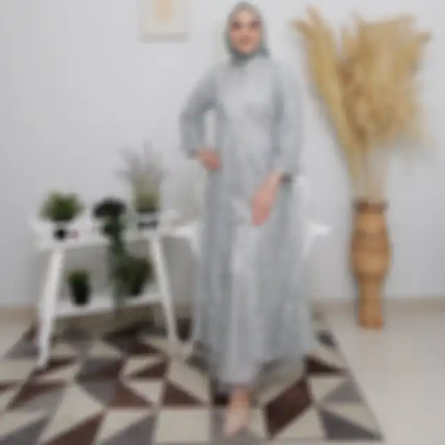 Dress hijab abu-abu buat lebaran 2022