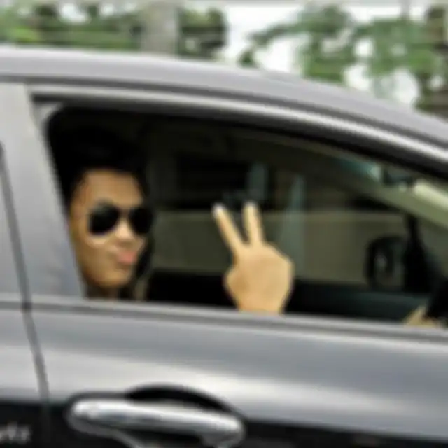 Pengemudi Pajero William Yani yang menampar sopir Yaris Yohanes Aditya gampang emosi gegara masalah begini. Foto statusnya jadi bukti.