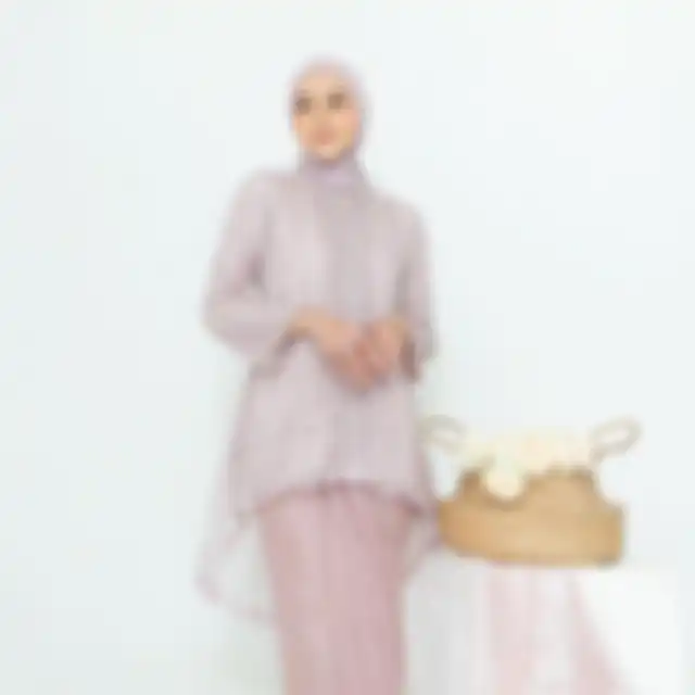 OOTD hijab pakai kebaya wisuda