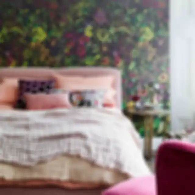 Bantal untuk kamar instagrammable