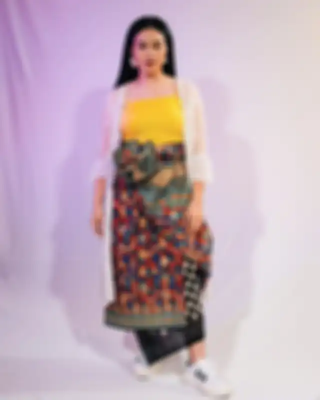 Inspirasi OOTD kece pakai kain nusantara