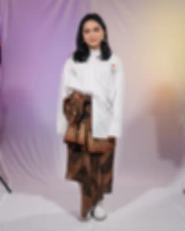 Inspirasi OOTD kece pakai kain nusantara