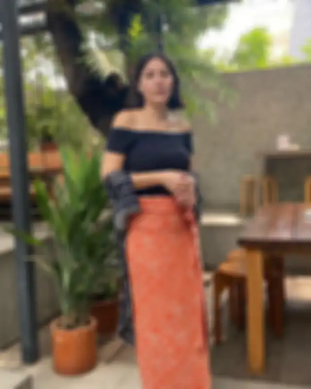 Inspirasi OOTD kece pakai kain nusantara