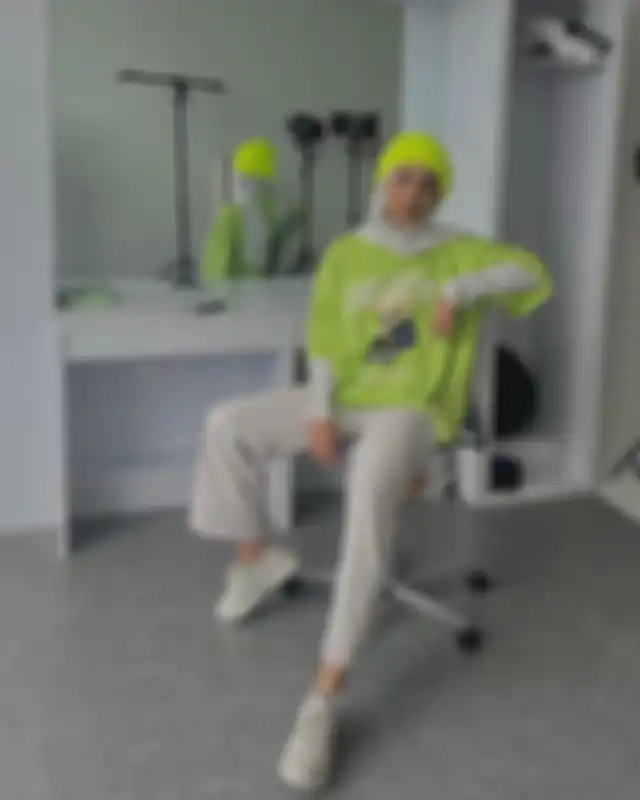 Ide OOTD hijab dengan berbagai macam topi