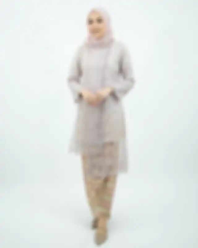 OOTD hijab pakai kebaya wisuda