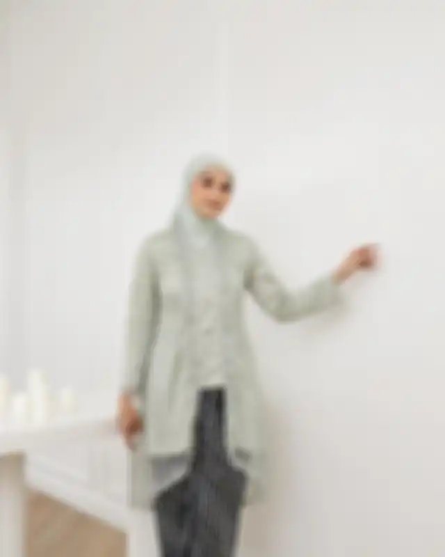 OOTD hijab pakai kebaya wisuda