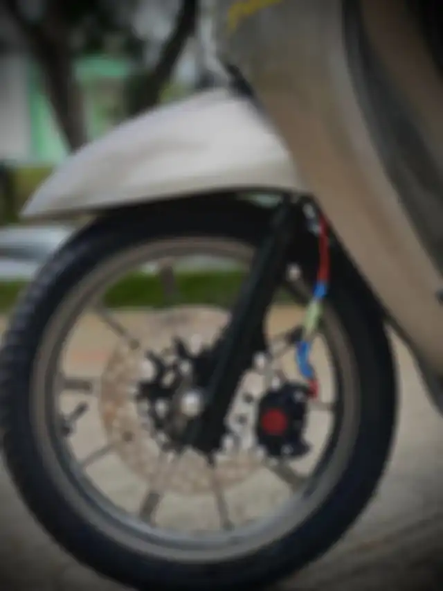 Pelek Kingspeed CNC berpadu kaliper rem Brembo.
