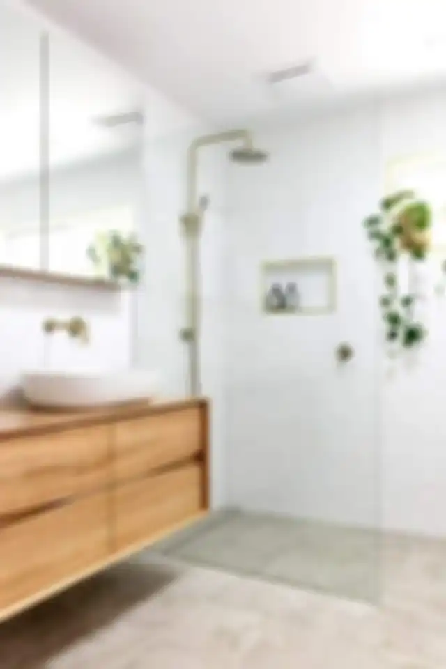 Desain kamar mandi kering minimalis yang cuma butuh lahan segini bikin foto interior rumah mungil semakin elok dipandang. 
