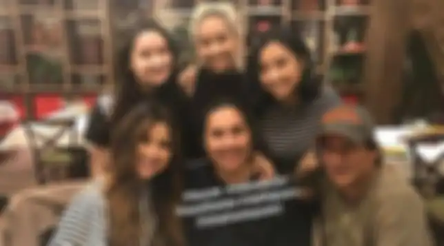 Kebersamaan Titi DJ bersama anak-anaknya dan mantan suami, Bucek Depp