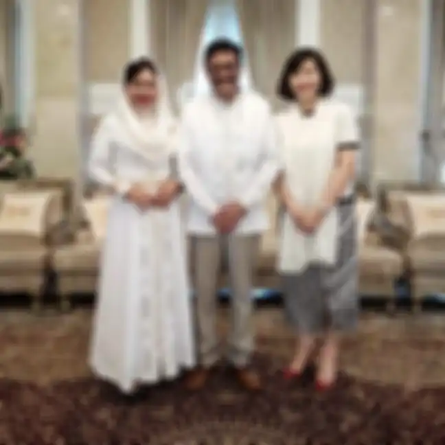 Dikabarkan Segera Menikah, Ini Persamaan Gaya Rambut Calon Istri Ahok Bripda Puput dengan Veronica Tan - Veronica Tan