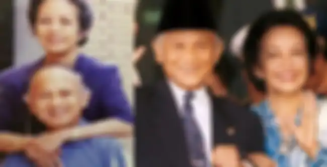 Mendiang pasangan BJ Habibie dengan Ainun.