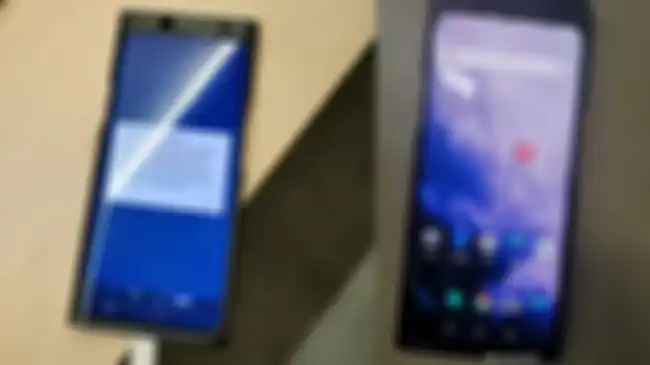 Dugaan bentuk OnePlus 7T Pro