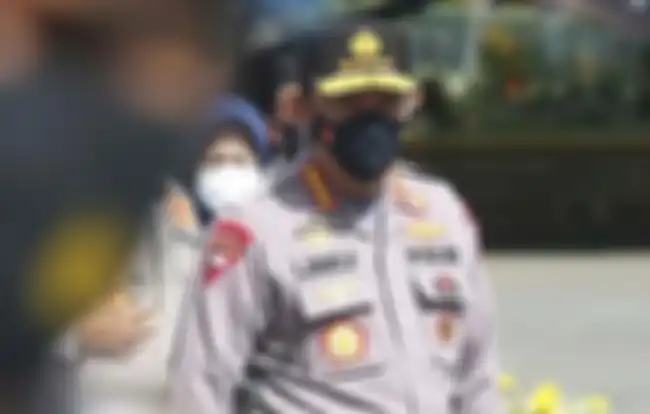 Kapolri hukum 3 jenderal polisi dengan cara begini setelah dinilai bikin kasus Brigadir J berjalan lambat. Foto wajhanya dicari. 