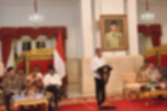 Presiden Joko Widodo menyampaikan kata pengantar untuk membuka Rapat Kabinet Paripurna tentang evaluasi pelaksanaan Rencana Pembangunan Jangka Menengah Nasional (RPJMN) 2014-2019 dan persiapan implementasi Anggaran Pendapatan dan Belanja Negara (APBN) 2020, di Istana Negara, Jakarta, Kamis (3/10/201