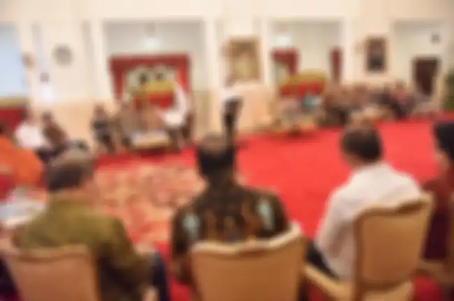 Presiden Joko Widodo menyampaikan kata pengantar untuk membuka Rapat Kabinet Paripurna tentang evaluasi pelaksanaan RPJMN 2014-2019 dan persiapan implementasi APBN 2020 di Istana Negara, Jakarta, Kamis (3/10/2019). 
