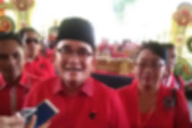 Ruhut Sitompul lawan main Peggy Melati Sukma di sinetron Gerhana dipolisikan. Ternyata Ruhut musuh bebuyutan Hotman Paris. 