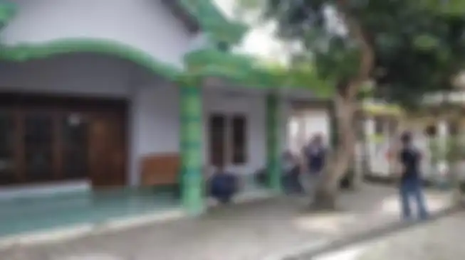 Pemuda Madiun yang jadi tersangka ketahuan kontak hacker Bjorka pakai cara ini. Pantas ayahnya sampai minta maaf. Foto terkininya muncul.