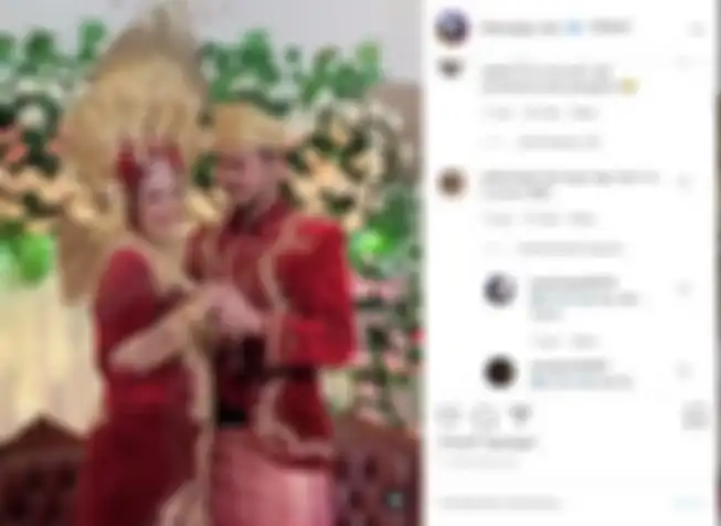 Potret Elly Sugigi yang disebut tengah hamil.