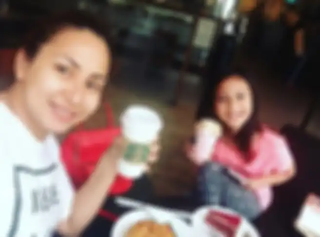 Deswita Maharani dan Leya