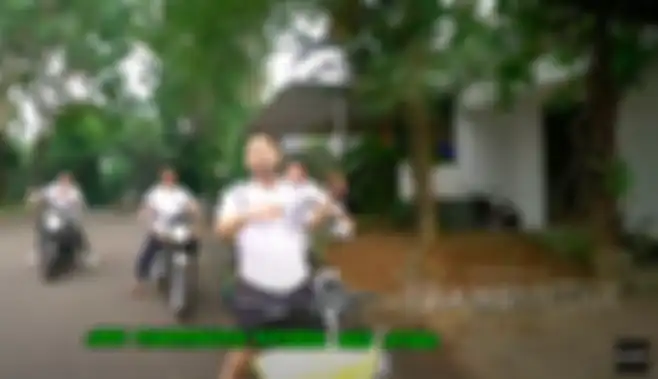 Raffi Ahmad menunjukkan rumah yang hendak dibelinya 