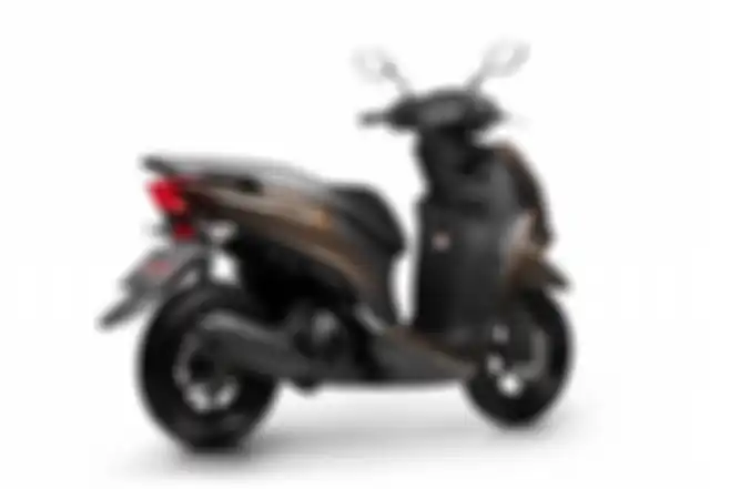 Yamaha Fluo, merupakan Yamaha FreeGp di Brazil dengan lampu sein di spakbor. 