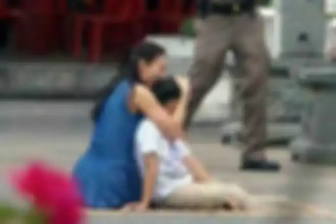Perpisahan pangeran Dipangkorn dengan ibunya saat diusir dari istana,