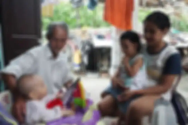 Yu dengan anak dan suaminya