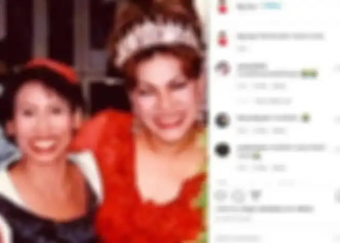 Dorce Gamalama bersama mendiang Omaswati. Foto Dorce Gamalama makan bareng Raffi dan Nagita masih bisa kita temukan hingga saat ini. Netizen banyak berikan pujian di foto ini.